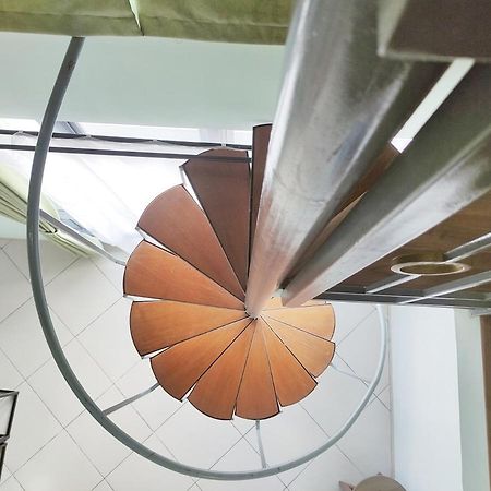 Urbanest Inn House Tb Simatupang Pasar Minggu Esterno foto