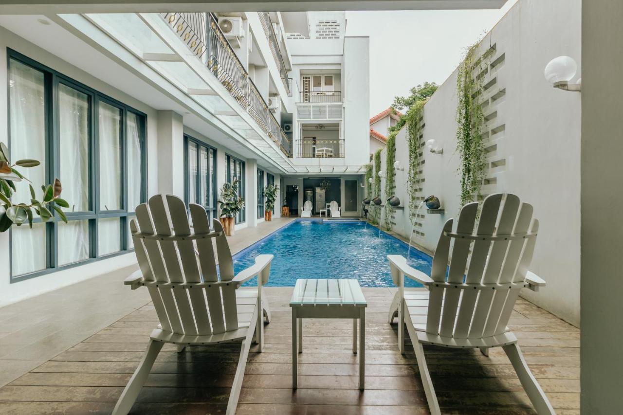 Urbanest Inn House Tb Simatupang Pasar Minggu Esterno foto